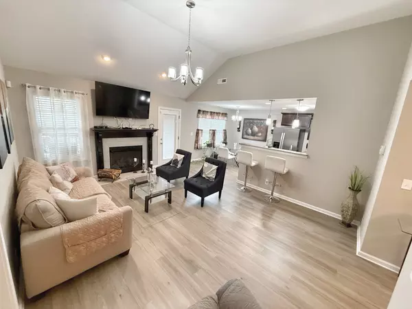 1126 Eagles View Dr, Clarksville, TN 37040
