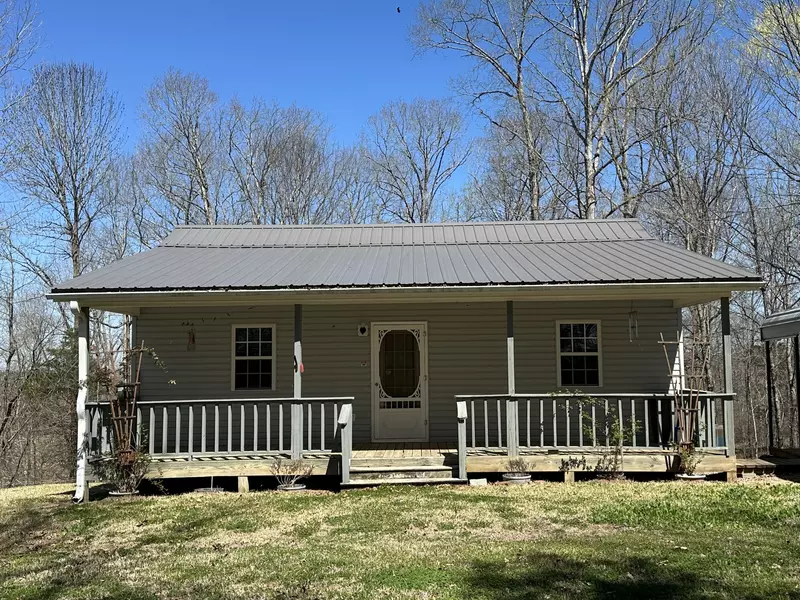 16385 Clifton Rd, Savannah, TN 38372