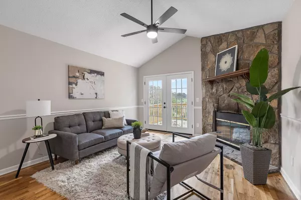 Harrison, TN 37341,8718 Forest Pond Drive