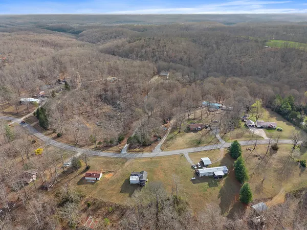 White Bluff, TN 37187,997 Pack Rd