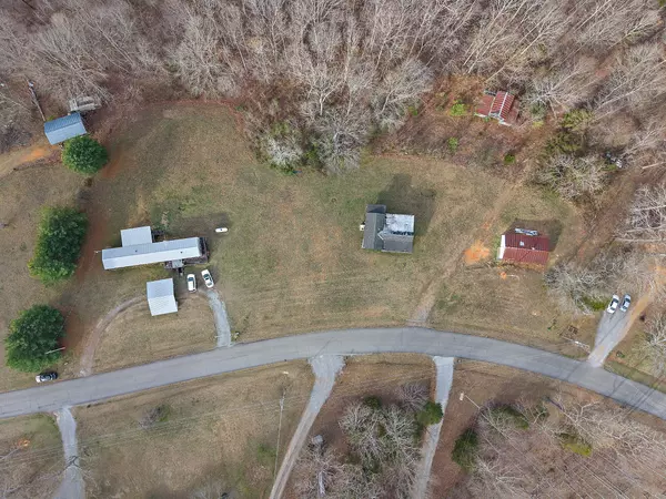 White Bluff, TN 37187,997 Pack Rd