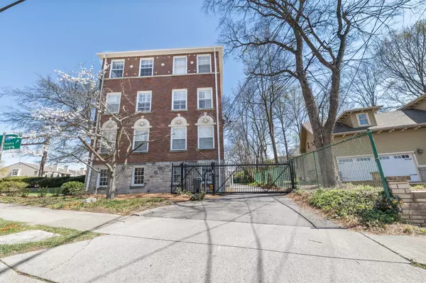 Nashville, TN 37205,3525 West End Ave #3C
