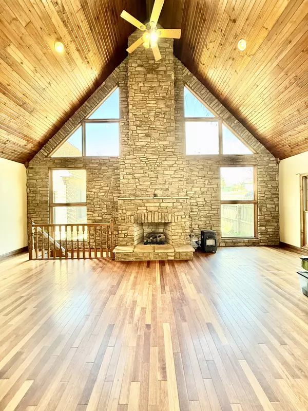 Hopkinsville, KY 42240,5005 Gracey Sinking Fork Rd