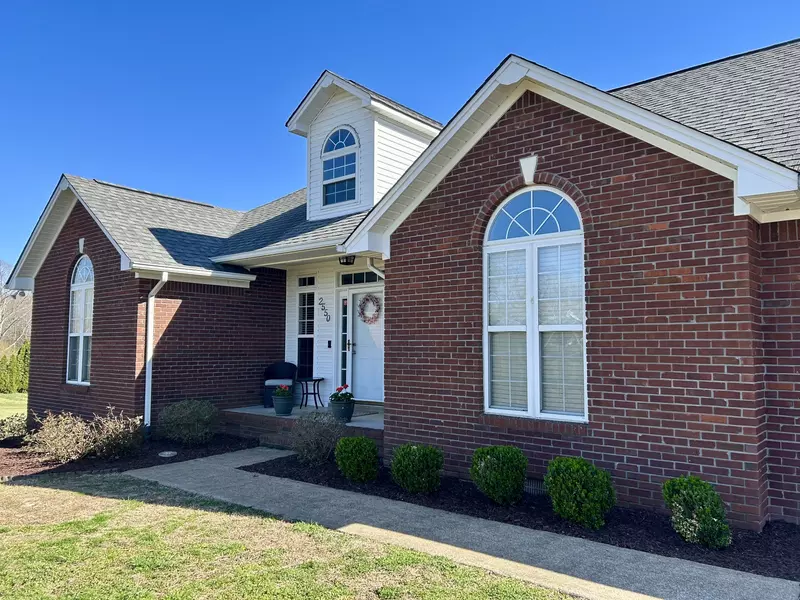 2550 Creekmont Dr #N, Lawrenceburg, TN 38464