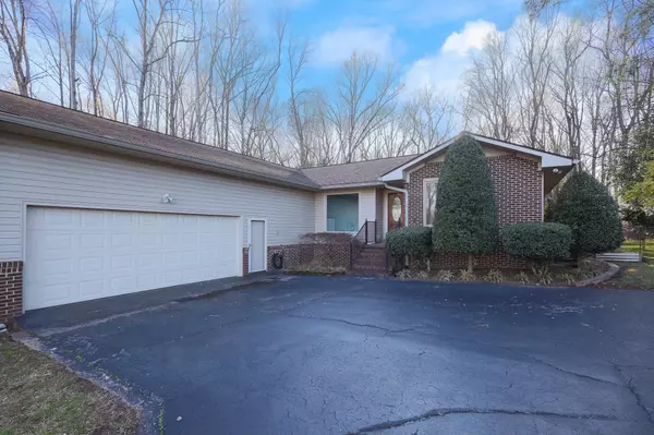 60 Sharp Cir, Winchester, TN 37398