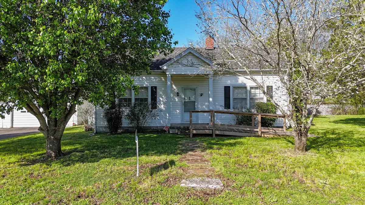 Wartrace, TN 37183,101 Church St