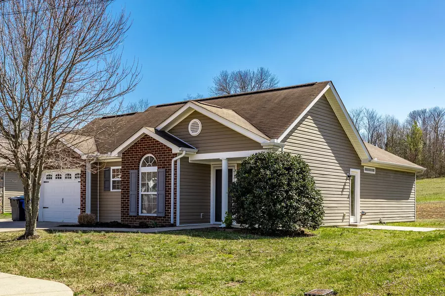 120 Granda Flora Dr, White House, TN 37188