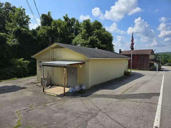 Cumberland City, TN 37050,201 Bass Ave