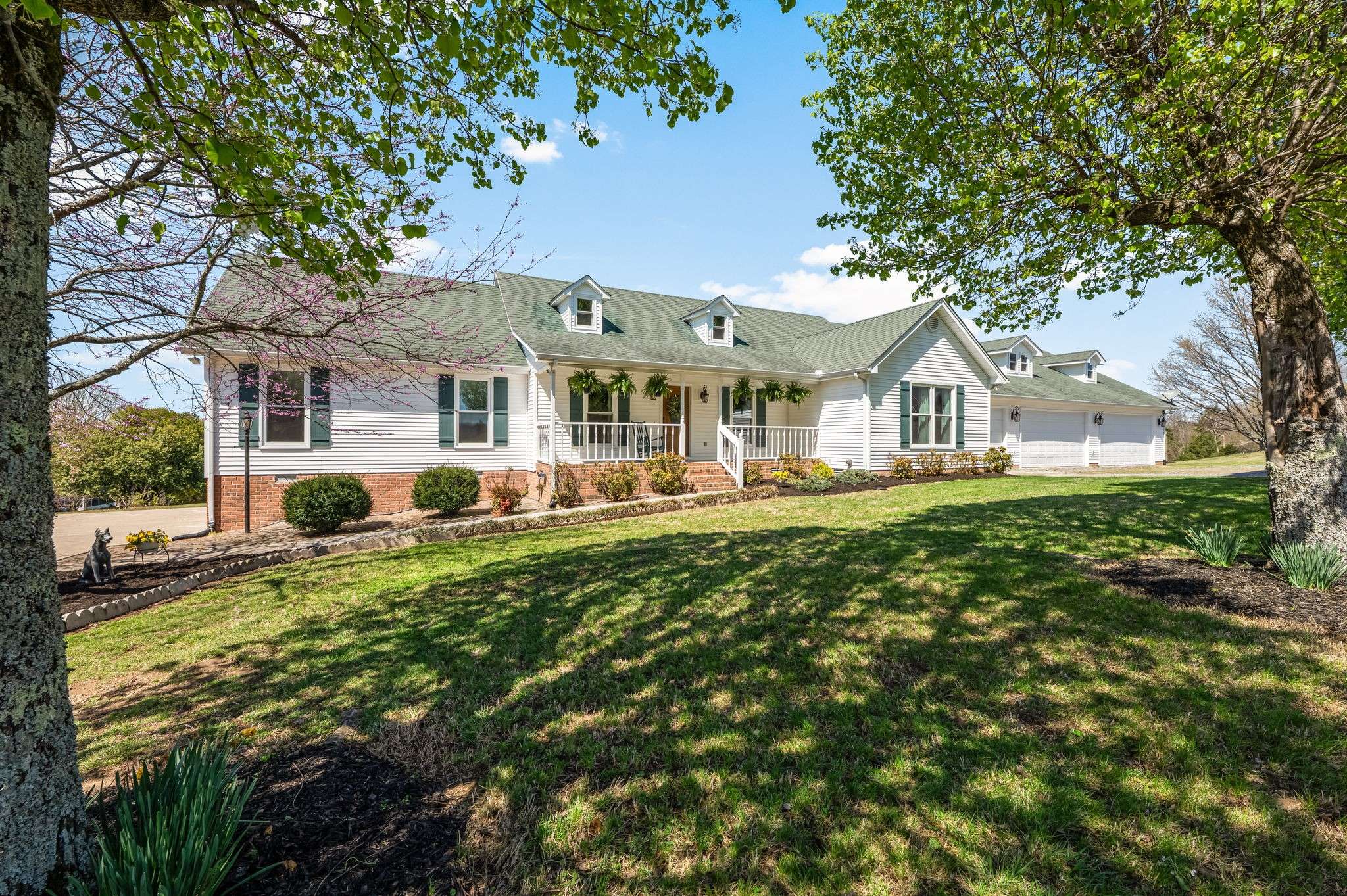 185 Crest Dr, Lynchburg, TN 37352