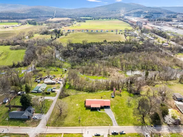 Cowan, TN 37318,302 England St #E