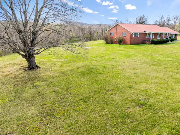 Cowan, TN 37318,302 England St #E