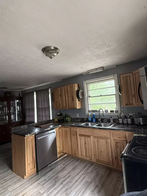 White Bluff, TN 37187,165 Grove Rd