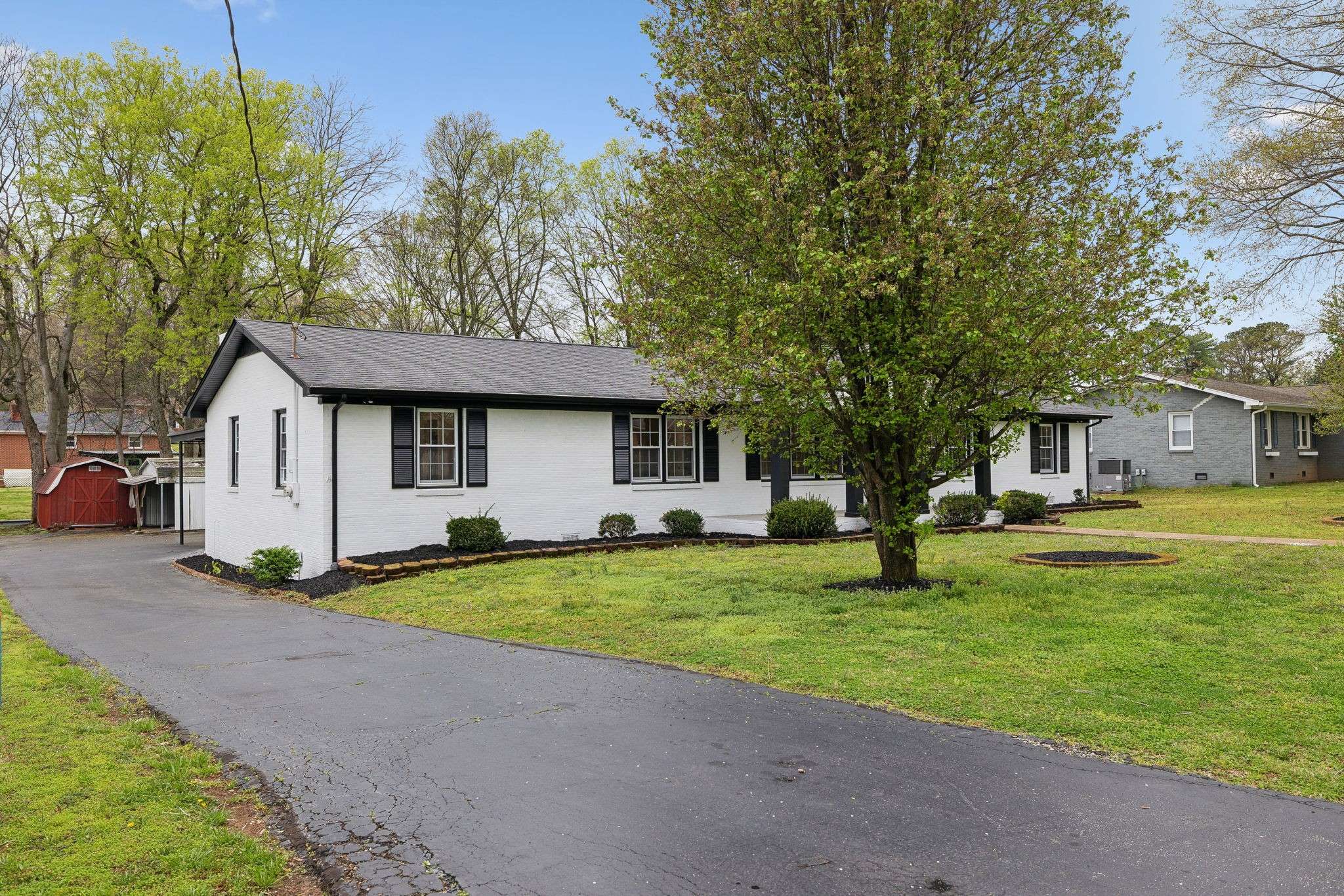 Mount Pleasant, TN 38474,611 Circle Dr