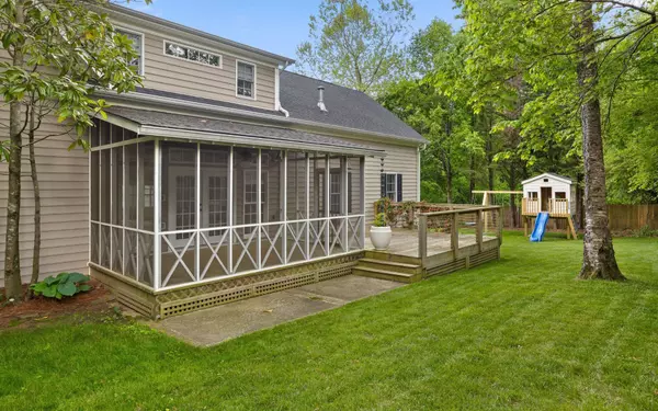 Signal Mountain, TN 37377,510 Lake Avenue