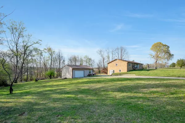 2130 Jamie Drive, Centerville, TN 37033