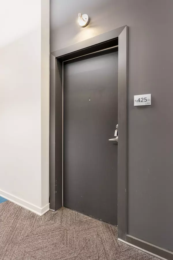 Nashville, TN 37203,320 11th Ave #S #425