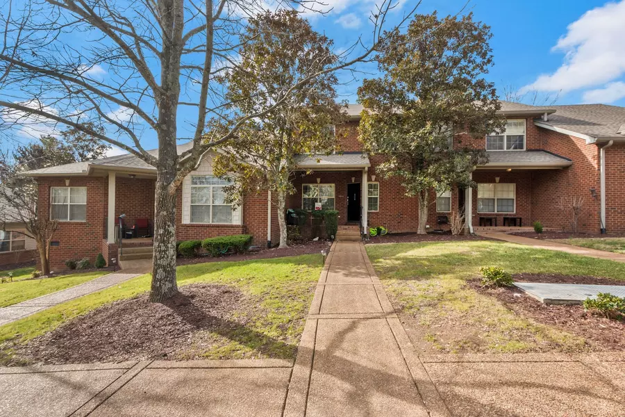 205 Cashmere Dr, Thompsons Station, TN 37179