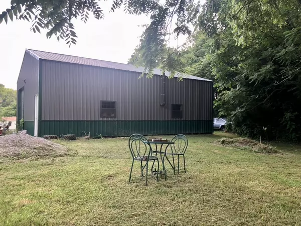 Williamsport, TN 38487,5148 Jones Valley Rd
