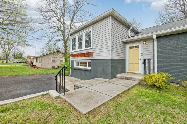 Manchester, TN 37355,621 Iris Dr