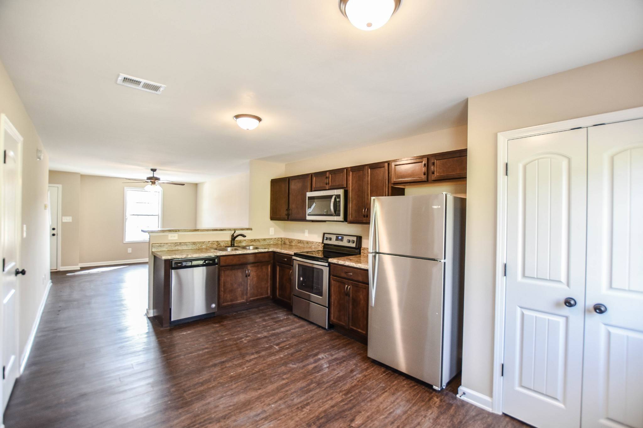 Clarksville, TN 37040,165 Center Pointe Drive #D