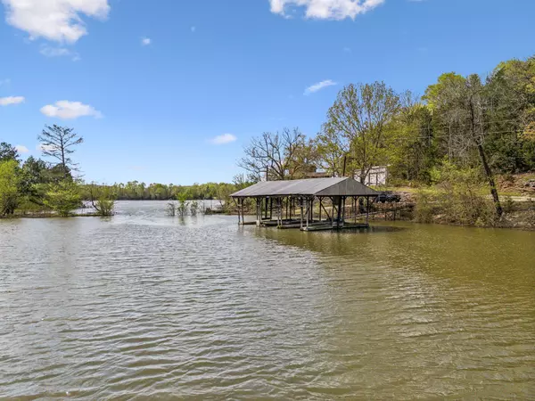 Linden, TN 37096,468 Phillips Rd