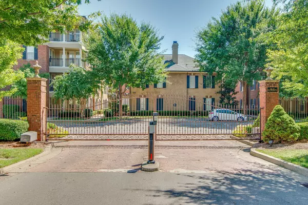 Brentwood, TN 37027,309 Seven Springs Way #403