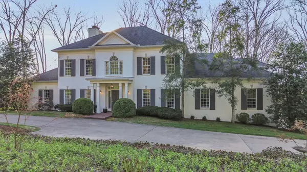 4512 Harpeth Hills Dr,  Nashville,  TN 37215