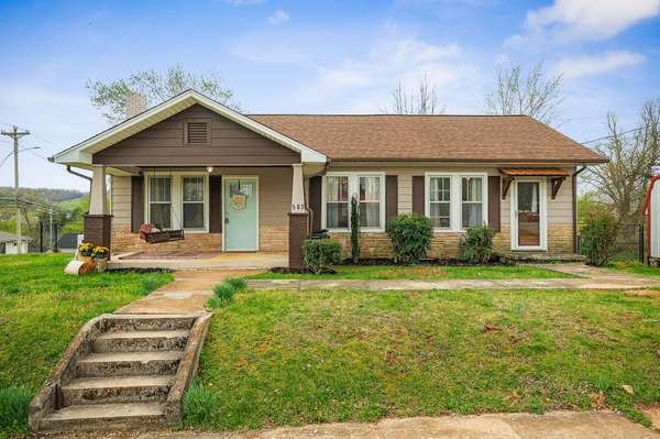503 W 3rd St,  Livingston,  TN 38570