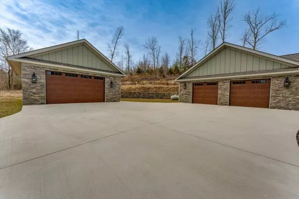 Harrison, TN 37341,2036 Black Bear Pass