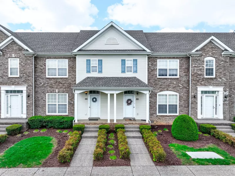 2007 McKenna Dr, Thompsons Station, TN 37179