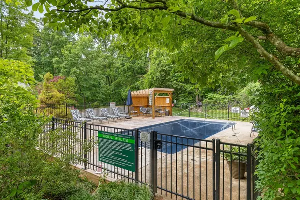 Chattanooga, TN 37409,565 Winterview Lane