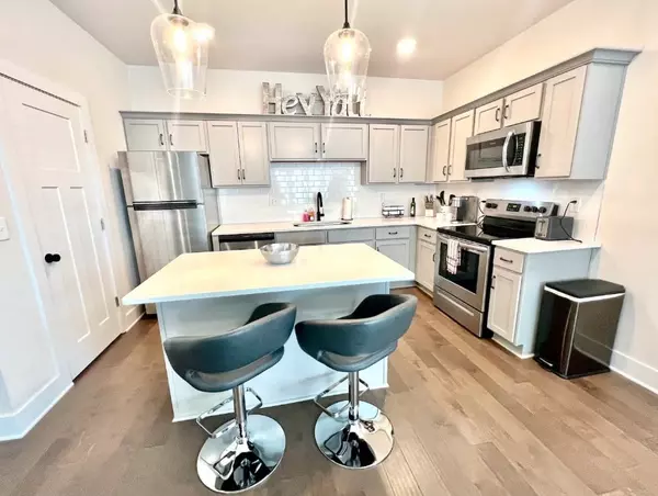 Nashville, TN 37217,450 Glastonbury Rd #6