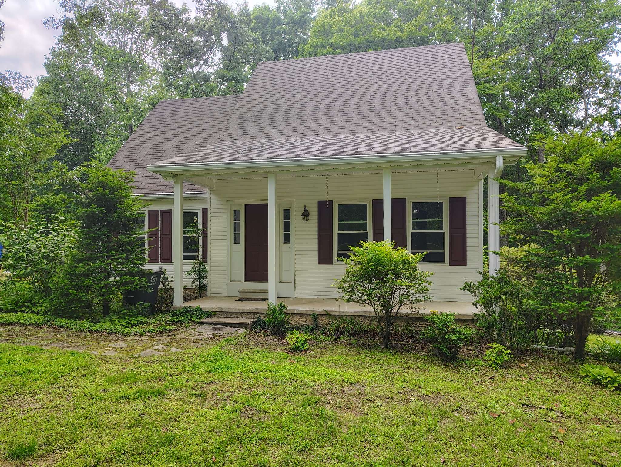 Lafayette, TN 37083,631 Mag a Mor Dr