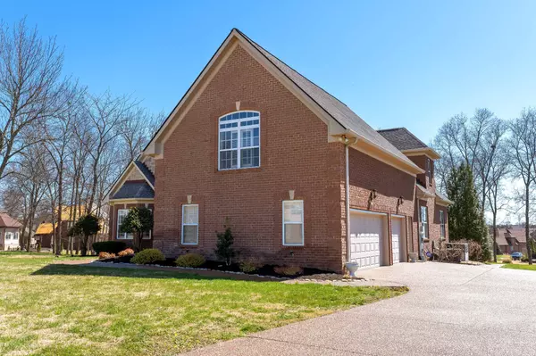 Mount Juliet, TN 37122,823 Harrisburg Ln