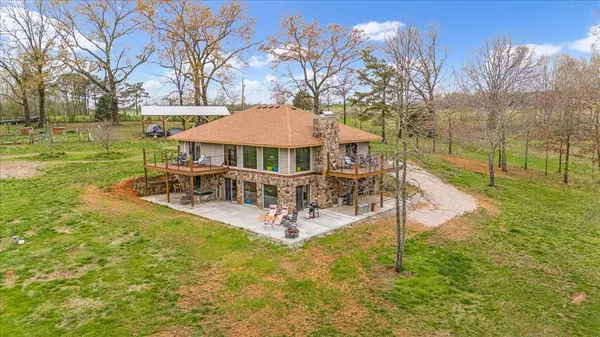 Lawrenceburg, TN 38464,48 Mount Lebanon Rd