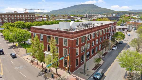 1301 Market Street #105, Chattanooga, TN 37402