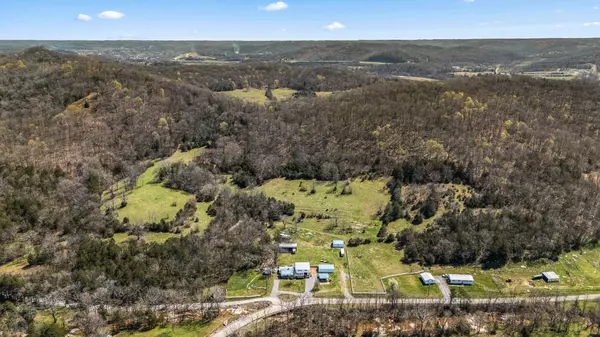 1036 Locke Creek Rd, Readyville, TN 37149