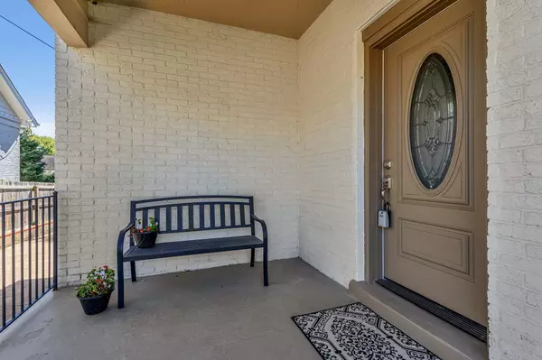 Nashville, TN 37204,825 Hillview Hts