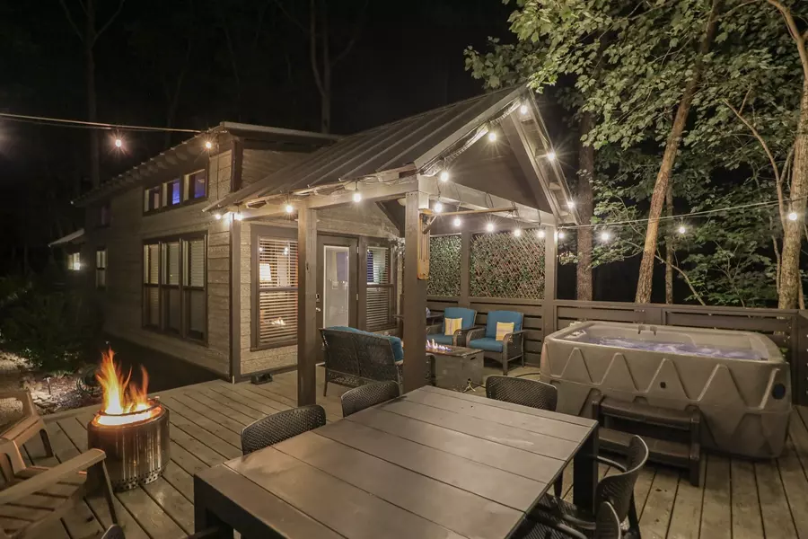 574 Deer Lick Trl, Monteagle, TN 37356