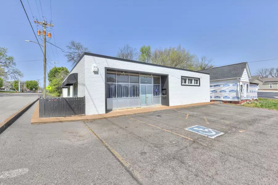 329 North Main St, Springfield, TN 37172