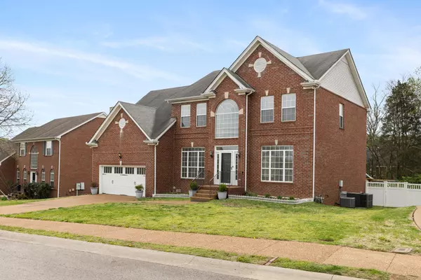 Nashville, TN 37221,7532 River Fork Dr