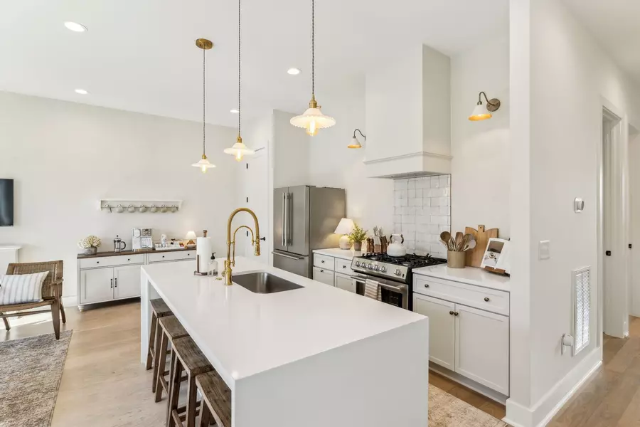 1037C Scovel St, Nashville, TN 37208