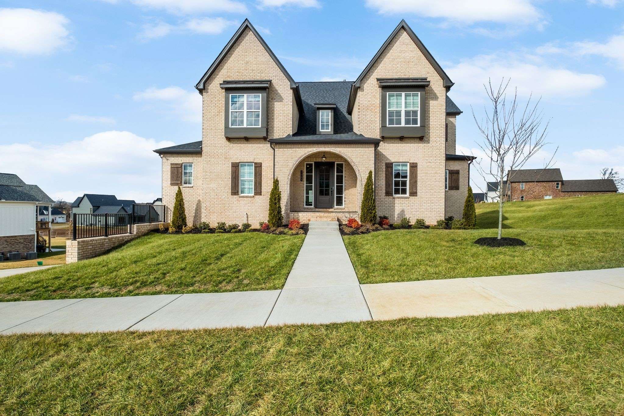 7004 Lampkins Crossing Dr, College Grove, TN 37046