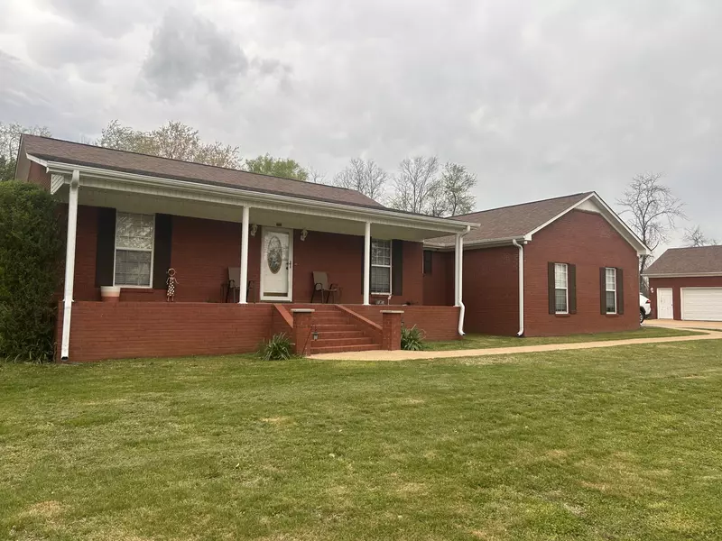2200 Crescentview Rd, Pulaski, TN 38478