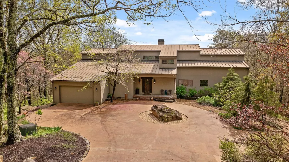 Signal Mountain, TN 37377,1544 Greer Lane