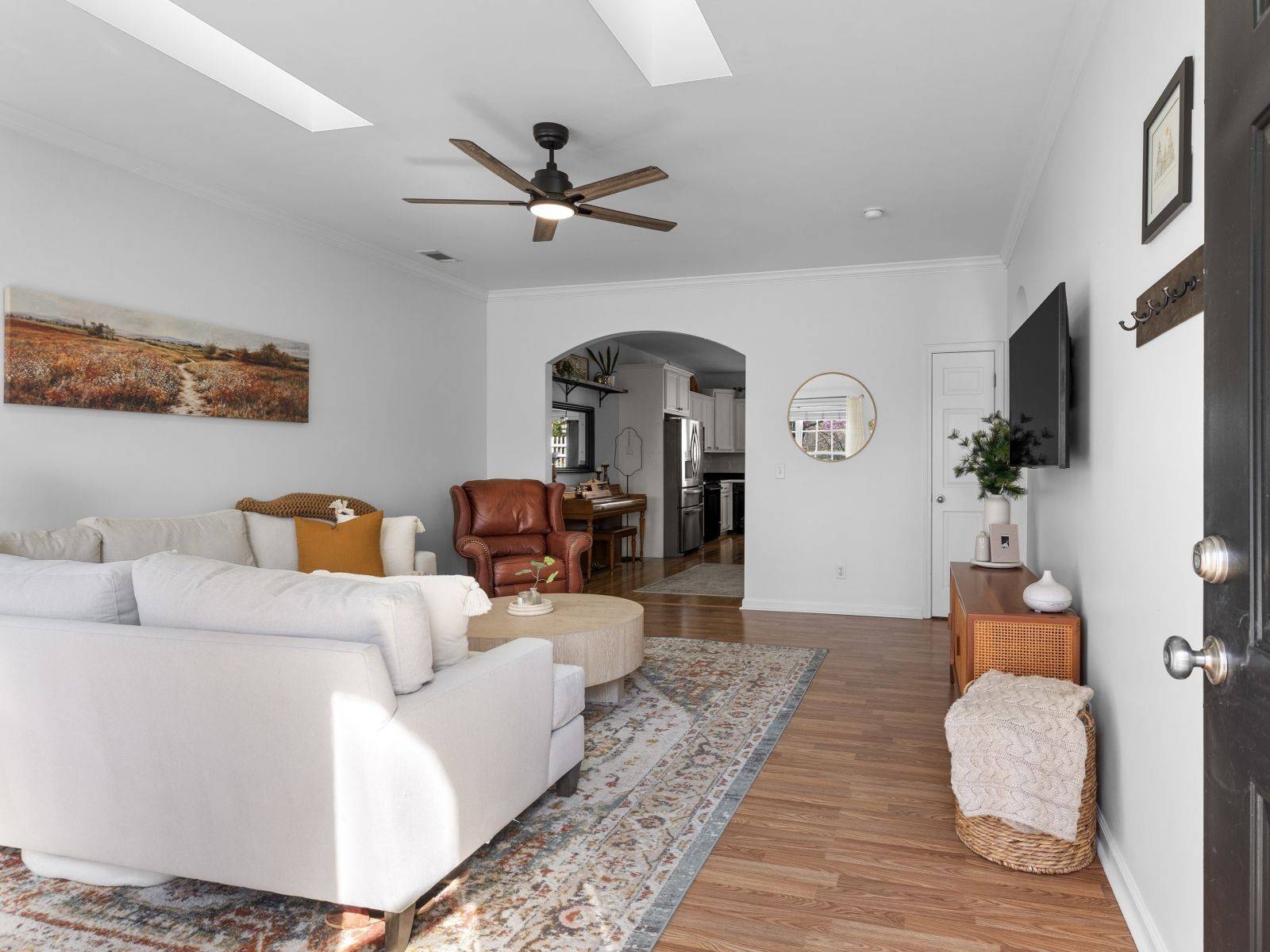 904 Cashmere Dr, Thompsons Station, TN 37179