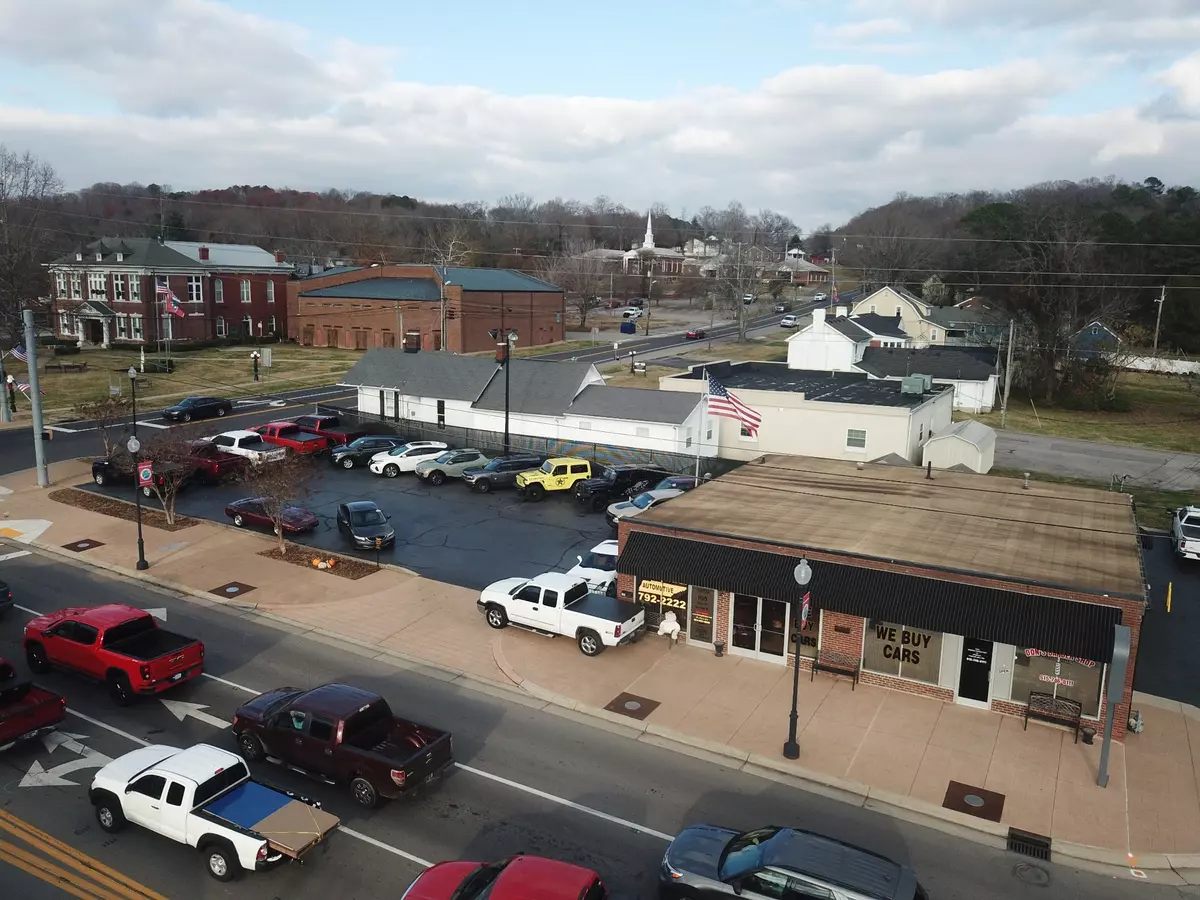Ashland City, TN 37015,165 S Main St