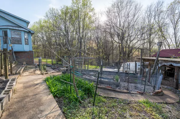 Collinwood, TN 38450,2530 Collinwood Hwy