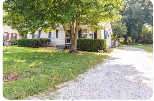 117 11th Ave #NW, Winchester, TN 37398