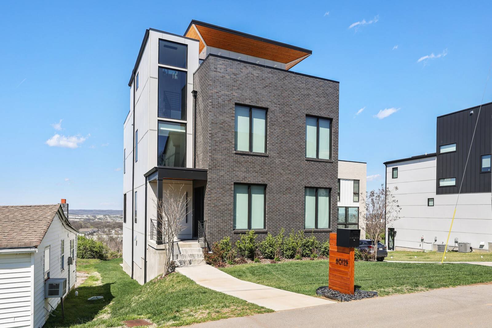 6012B Hill Cir, Nashville, TN 37209